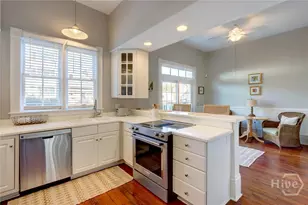 114 W Duffy St, Savannah, GA 31401 - Photo 12