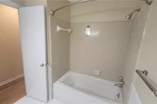 65 S Cromwell Rd, Savannah, GA 31410 - Photo 10