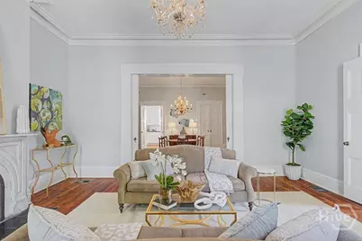 25 W Perry Street, Savannah, GA 31401 - Photo 10