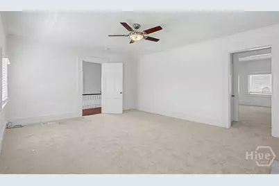 25 W Perry Street, Savannah, GA 31401 - Photo 36
