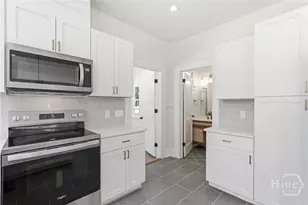 1106 E 40th St, Savannah, GA 31404 - Photo 14