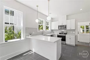 1106 E 40th St, Savannah, GA 31404 - Photo 12