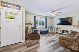 305 E 4th St, Springfield, GA 31329 - Photo 10