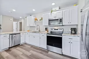 305 E 4th St, Springfield, GA 31329 - Photo 8