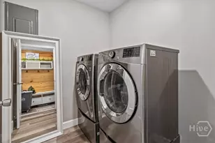 305 E 4th St, Springfield, GA 31329 - Photo 10
