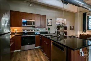 528 Selma St, Savannah, GA 31401 - Photo 6