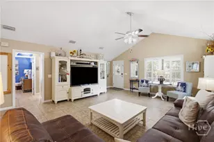 1007 Mallery St, St Simons Island, GA 31522 - Photo 10