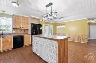 2429 Dolphin Dr, Savannah, GA 31406 - Photo 14