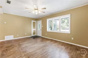 2429 Dolphin Dr, Savannah, GA 31406 - Photo 8