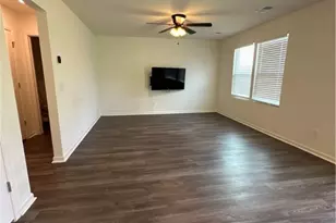 211 Foster St, Rincon, GA 31326 - Photo 2