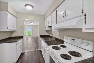 901 Olmstead Dr, Hinesville, GA 31313 - Photo 10