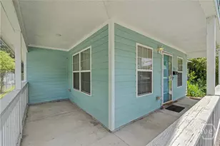 1202 E Waldburg St, Savannah, GA 31404 - Photo 6