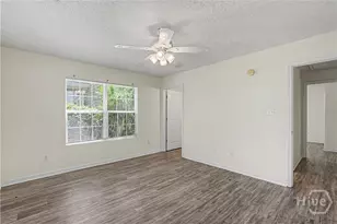 1202 E Waldburg St, Savannah, GA 31404 - Photo 20