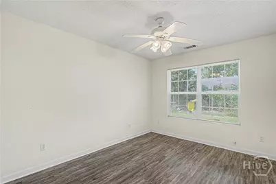 1202 E Waldburg Street, Savannah, GA 31404 - Photo 16