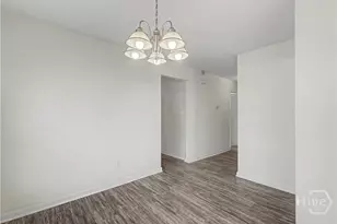 1202 E Waldburg St, Savannah, GA 31404 - Photo 12