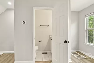 2014 Cowan Avenue, Savannah, GA 31405 - Photo 14