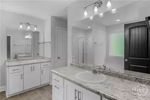 729 Fairview Cir, Hinesville, GA 31313 - Photo 16