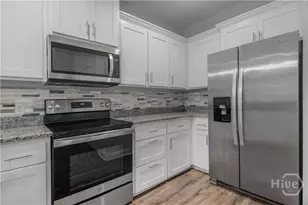 729 Fairview Cir, Hinesville, GA 31313 - Photo 10