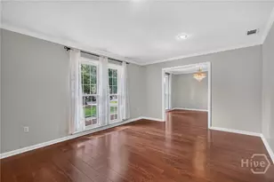 304 Wellington Rd, Savannah, GA 31410 - Photo 10