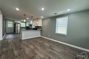 112 Norton St, Savannah, GA 31415 - Photo 4