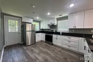 112 Norton St, Savannah, GA 31415 - Photo 6