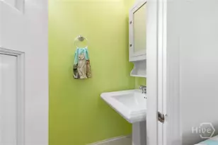19 E 39th St, Savannah, GA 31401 - Photo 30