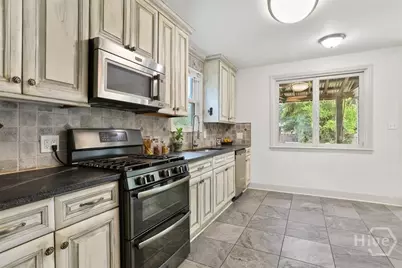 546 Columbus Drive, Savannah, GA 31405 - Photo 16