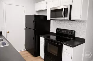 134 Stockbridge Dr, Savannah, GA 31419 - Photo 12