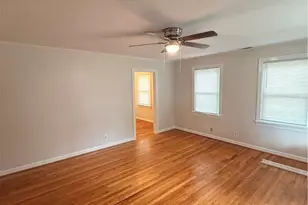 2117 E 58th St, Savannah, GA 31404 - Photo 2