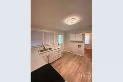 2117 E 58th Street, Savannah, GA 31404 - Photo 6