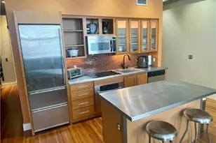 122 W Broughton St, Savannah, GA 31401 - Photo 8