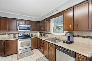 32 Silverstone Cir, Savannah, GA 31406 - Photo 12
