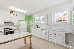 705 E 51st St, Savannah, GA 31405 - Photo 10