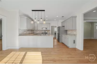 415 E 58th Street, Savannah, GA 31405 - Photo 16