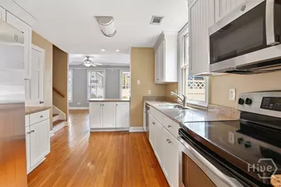 107 W 31st Lane, Savannah, GA 31401 - Photo 12