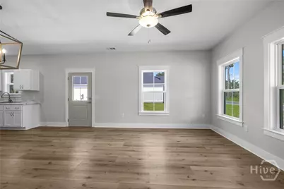 256 Ledford Street, Pembroke, GA 31321 - Photo 8