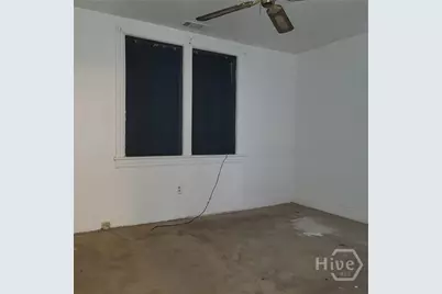 801 W 47th Street, Savannah, GA 31405 - Photo 14