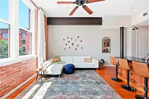 122 W Broughton St, Savannah, GA 31401 - Photo 16