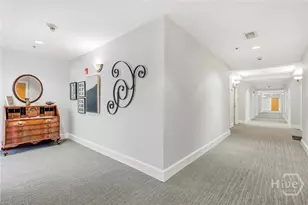122 W Broughton St, Savannah, GA 31401 - Photo 8