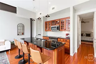 122 W Broughton St, Savannah, GA 31401 - Photo 28