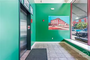 122 W Broughton St, Savannah, GA 31401 - Photo 6