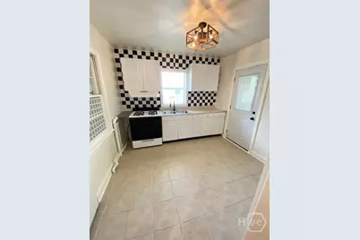 2206 E 41st Street, Savannah, GA 31404 - Photo 8