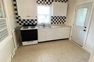 2206 E 41st St, Savannah, GA 31404 - Photo 8