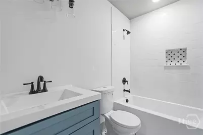 744 E 33rd Street, Savannah, GA 31401 - Photo 18