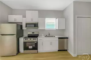 706 W 51st St, Savannah, GA 31405 - Photo 6