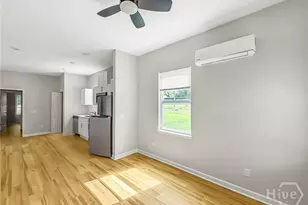 706 W 51st St, Savannah, GA 31405 - Photo 12