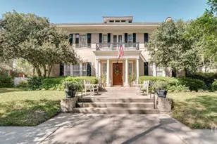 124 E 45th St, Savannah, GA 31405 - Photo 2