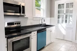 19 W 50th St, Savannah, GA 31401 - Photo 12