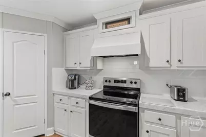 454 Pine Avenue, Midway, GA 31320 - Photo 8