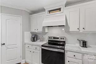 454 Pine Ave, Midway, GA 31320 - Photo 8